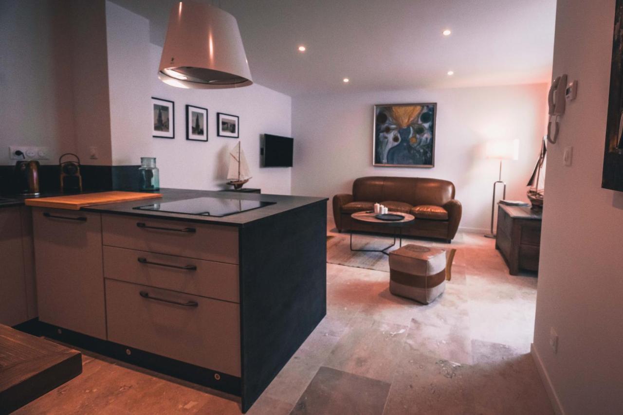 Appartement Avec Cour Privee Centre Ville Classe 4 Etoiles Remparts 1 Λα Ροσέλ Εξωτερικό φωτογραφία