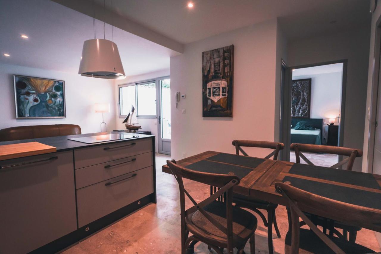 Appartement Avec Cour Privee Centre Ville Classe 4 Etoiles Remparts 1 Λα Ροσέλ Εξωτερικό φωτογραφία